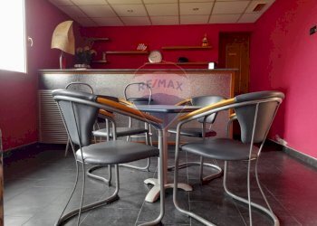 Sala da pranzo - Attività Commerciale Via Lastra
 
84, Alpago - foto 62