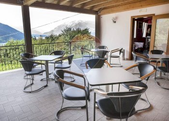 Terrazza - Attività Commerciale Via Lastra
 
84, Alpago - foto 68