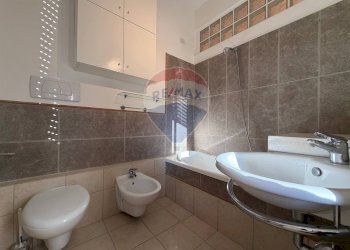 Bagno camera - Trilocale Via Foglia
 
1/A, Ancona - foto 18