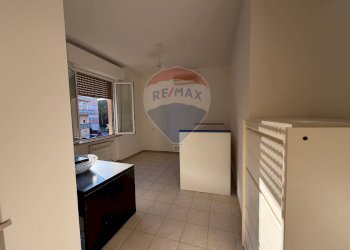 Camera n. 2 - Trilocale Via Foglia
 
1/A, Ancona - foto 22