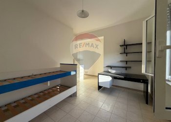 Camera n. 2 - Trilocale Via Foglia
 
1/A, Ancona - foto 23