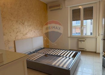 Camera con bagno interno - Trilocale Via Foglia
 
1/A, Ancona - foto 16