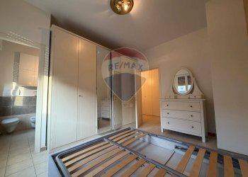 Camera con bagno interno - Trilocale Via Foglia
 
1/A, Ancona - foto 17