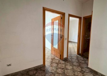 Hall / corridoio - Quadrilocale Via Ruggiero Bonghi
 
5, Vieste - foto 11