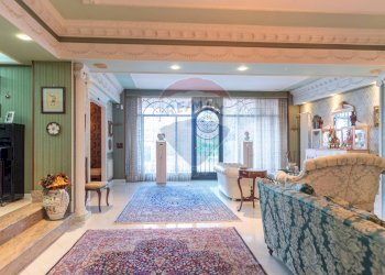 Ricezione / Lobby - Villa Via Del Mare
 
21, Marano di Napoli - foto 13