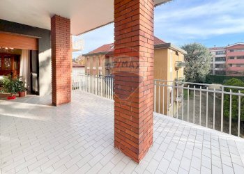 Balcone - Bilocale VIALE CAMPANIA
 
58, Monza - foto 2