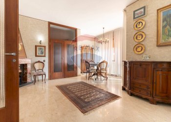 Sala da pranzo - Bilocale VIALE CAMPANIA
 
58, Monza - foto 24