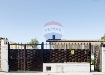 Edificio all\'aperto - Villa via Torre Ulisse, Carini - foto 2