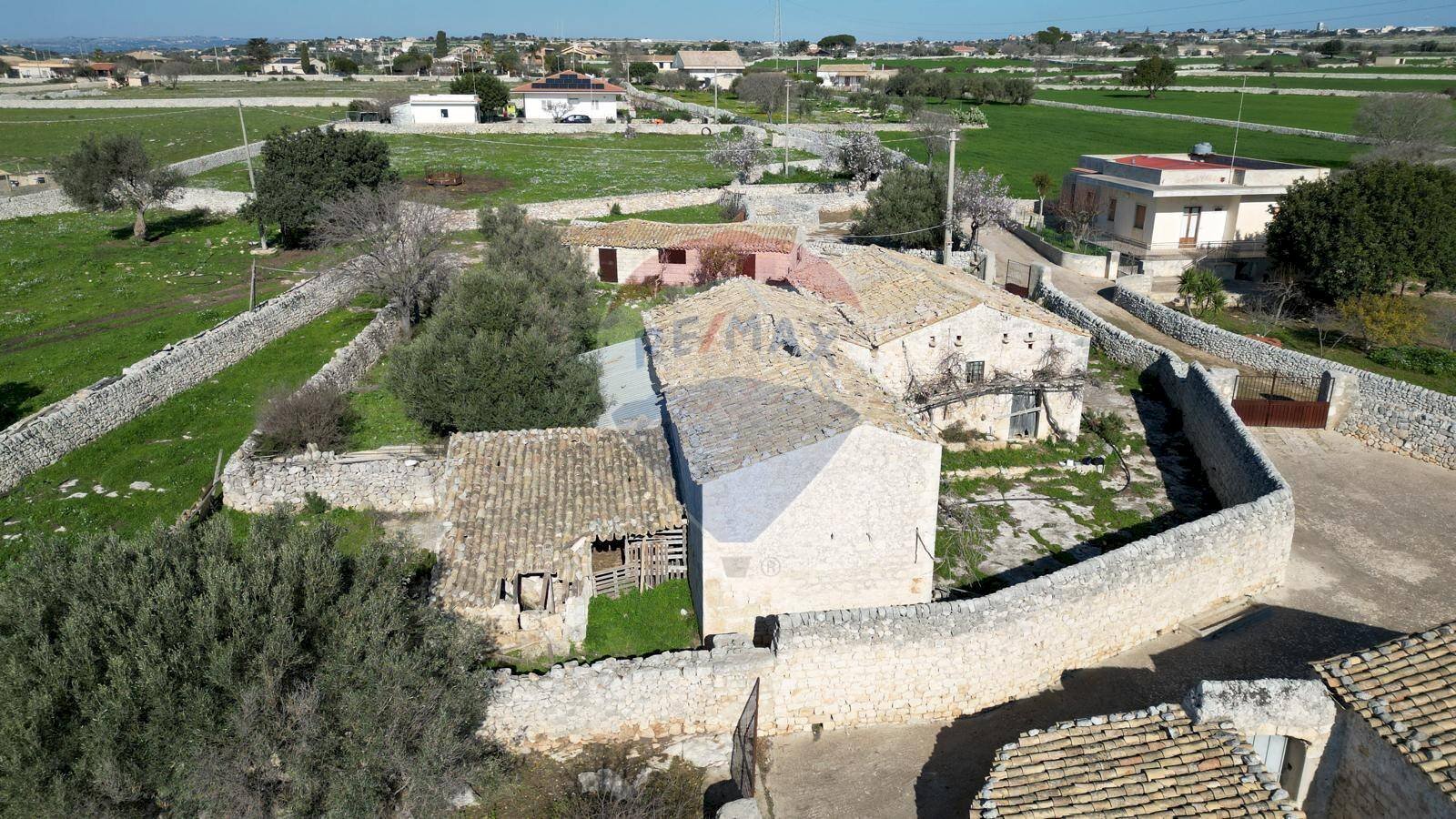 Casa all\'aperto - Rustico Strada provinciale 122 Contrada Calamarieri - Farmagiorgia, Modica - foto 3