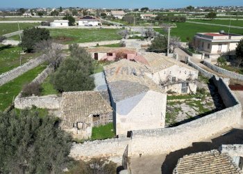 Casa all\'aperto - Rustico Strada provinciale 122 Contrada Calamarieri - Farmagiorgia, Modica - foto 5