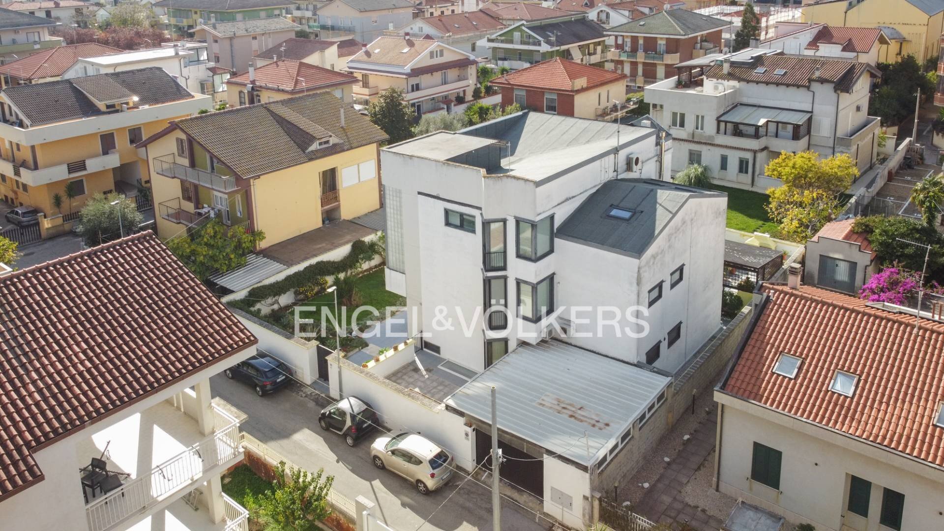 Foto 2 - Stabile - Palazzo Via Avezzano
 
6, Montesilvano - foto 2