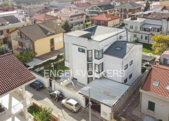 Foto 2 - Stabile - Palazzo Via Avezzano
 
6, Montesilvano - foto 2