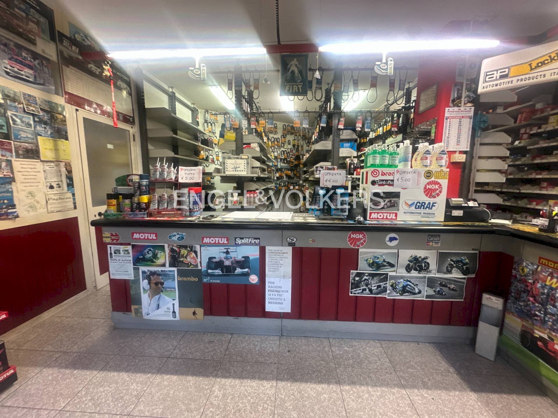 Foto 3 - Locale Commerciale Via San Rocco
 
55, Penne - foto 3