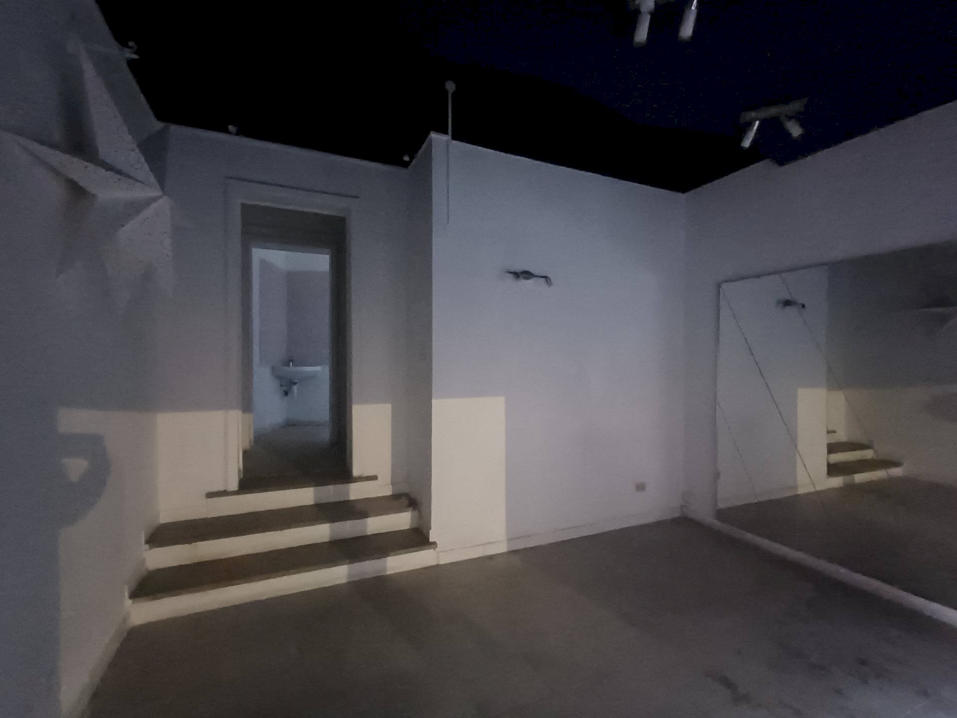 Foto 3 - Attività Commerciale via garibaldi
 
2, Pisa - foto 3