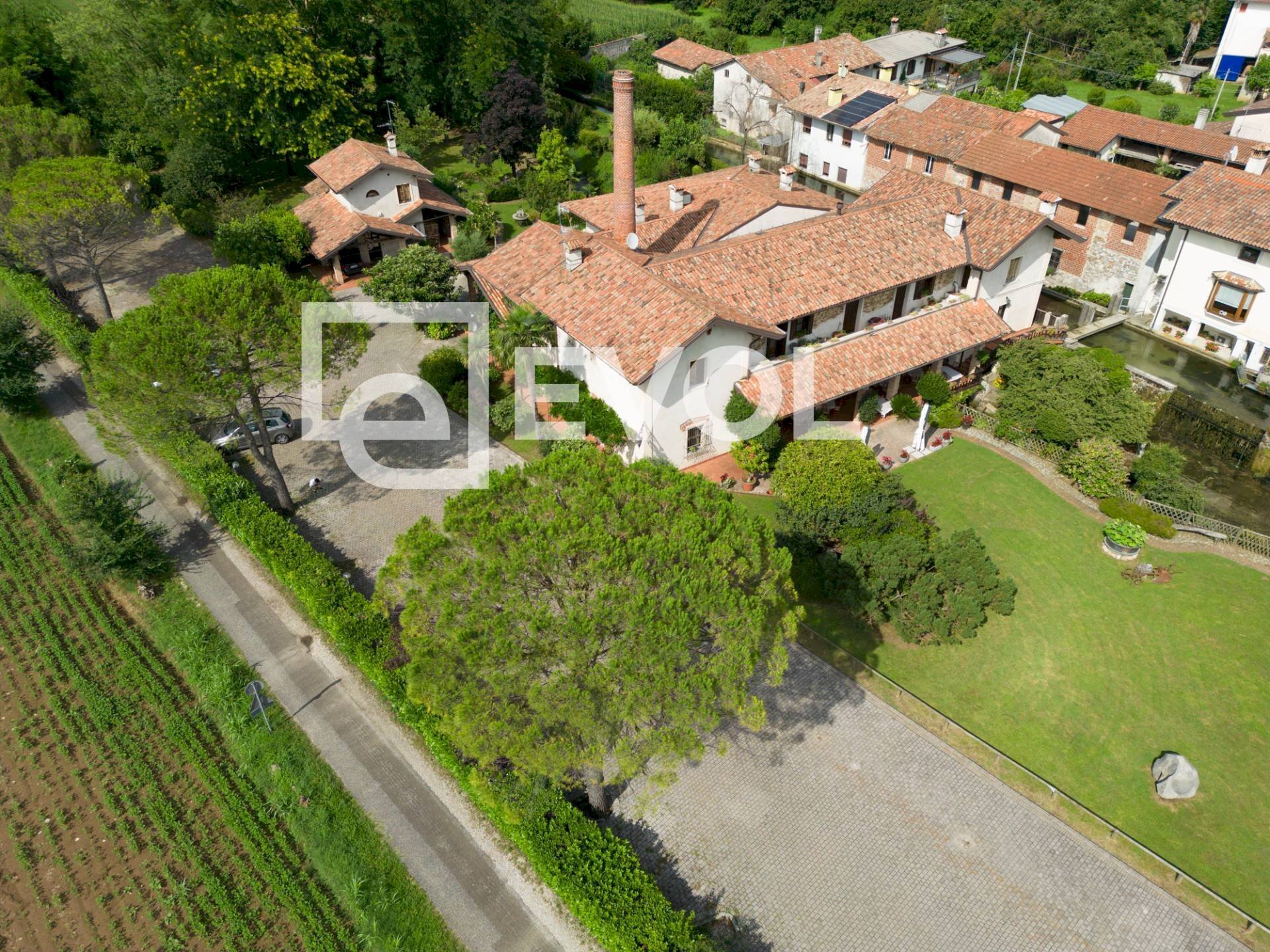 Foto 1 - Commercial Activity via Mons Cattarossi
 
3/1, Reana del Rojale - photo 1