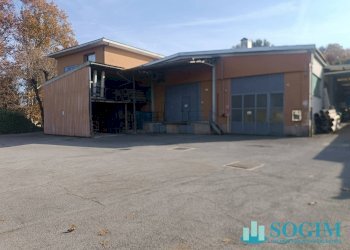 Esterno - Capannone Via Regina
 
115, Fino Mornasco - foto 21