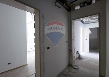 Hall / corridoio - Bilocale Via San Tommaso D'aquino
 
10/C, Bari - foto 7