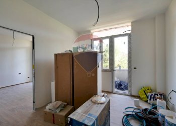 Soggiorno - Bilocale Via San Tommaso D'aquino
 
10/C, Bari - foto 8