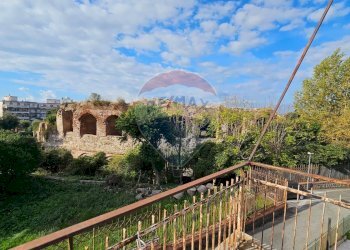 Balcone - Locale Commerciale Via Solfatara, Pozzuoli - foto 1