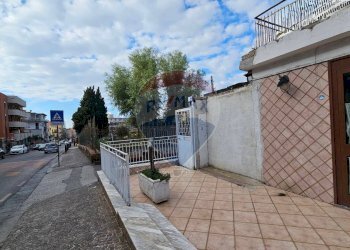 Terrazza - Locale Commerciale Via Solfatara, Pozzuoli - foto 3