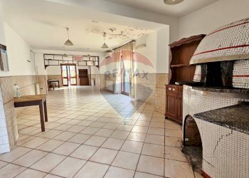 Cucina - Locale Commerciale Via Solfatara, Pozzuoli - foto 6