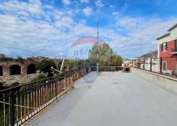 Terrazza - Locale Commerciale Via Solfatara, Pozzuoli - foto 16