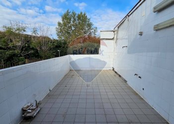 Terrazza - Locale Commerciale Via Solfatara, Pozzuoli - foto 18