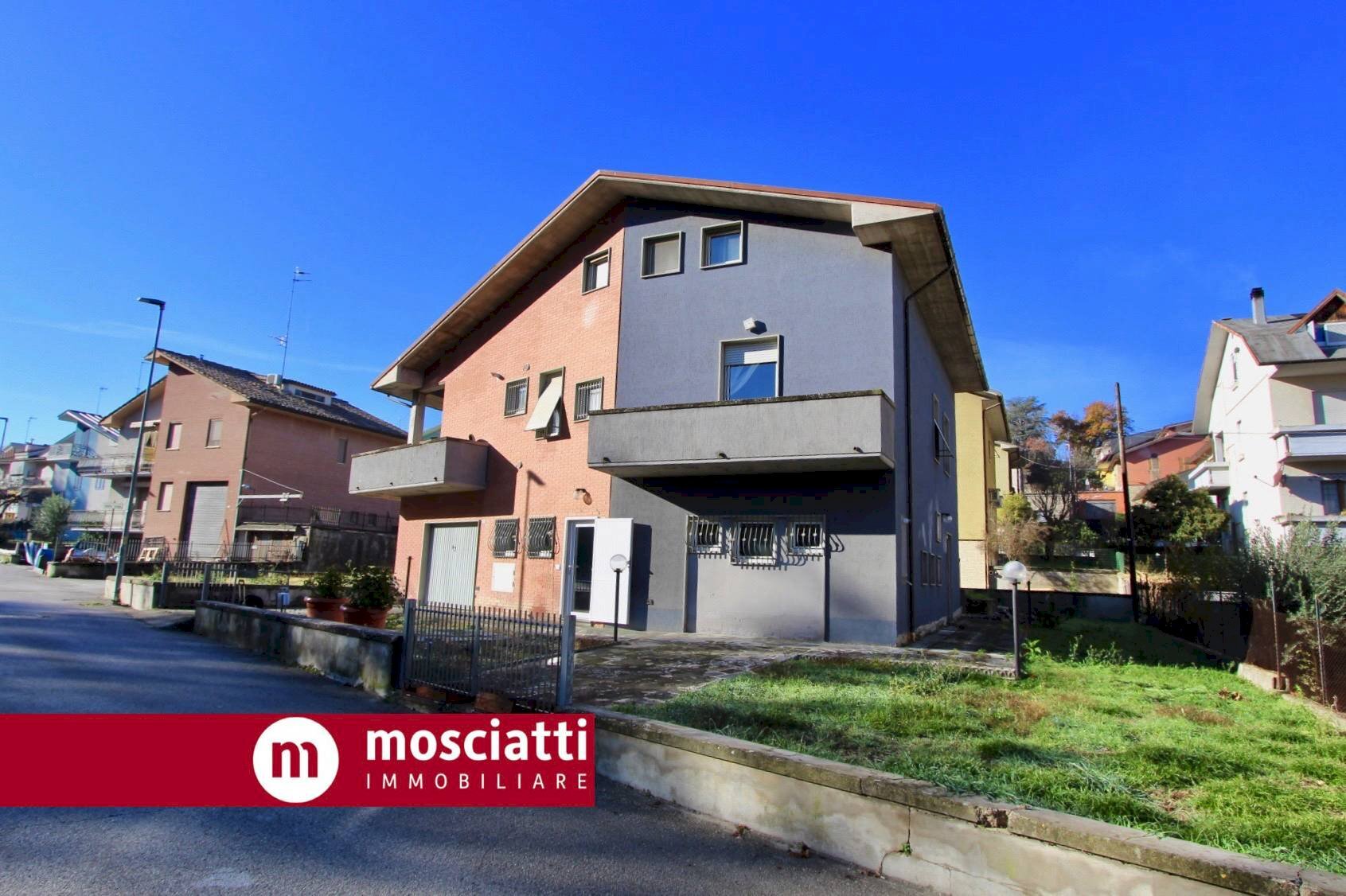 Foto 2 - Casa indipendente Via Monte Primo
2, Castelraimondo - foto 2