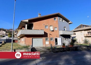 Foto 1 - Casa indipendente Via Monte Primo
 
2, Castelraimondo - foto 1