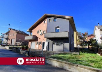 Foto 2 - Casa indipendente Via Monte Primo
 
2, Castelraimondo - foto 2