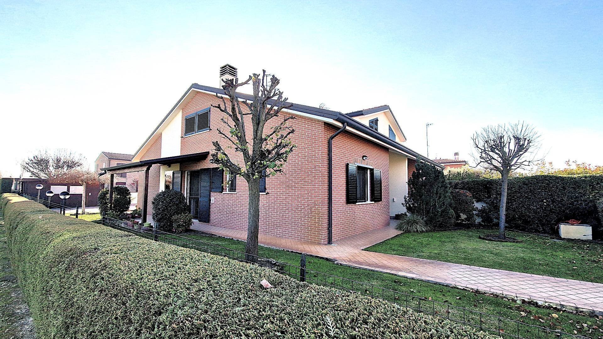 Foto 1 - Villa Via Lucio Mongardi
 
33, Ferrara - foto 1