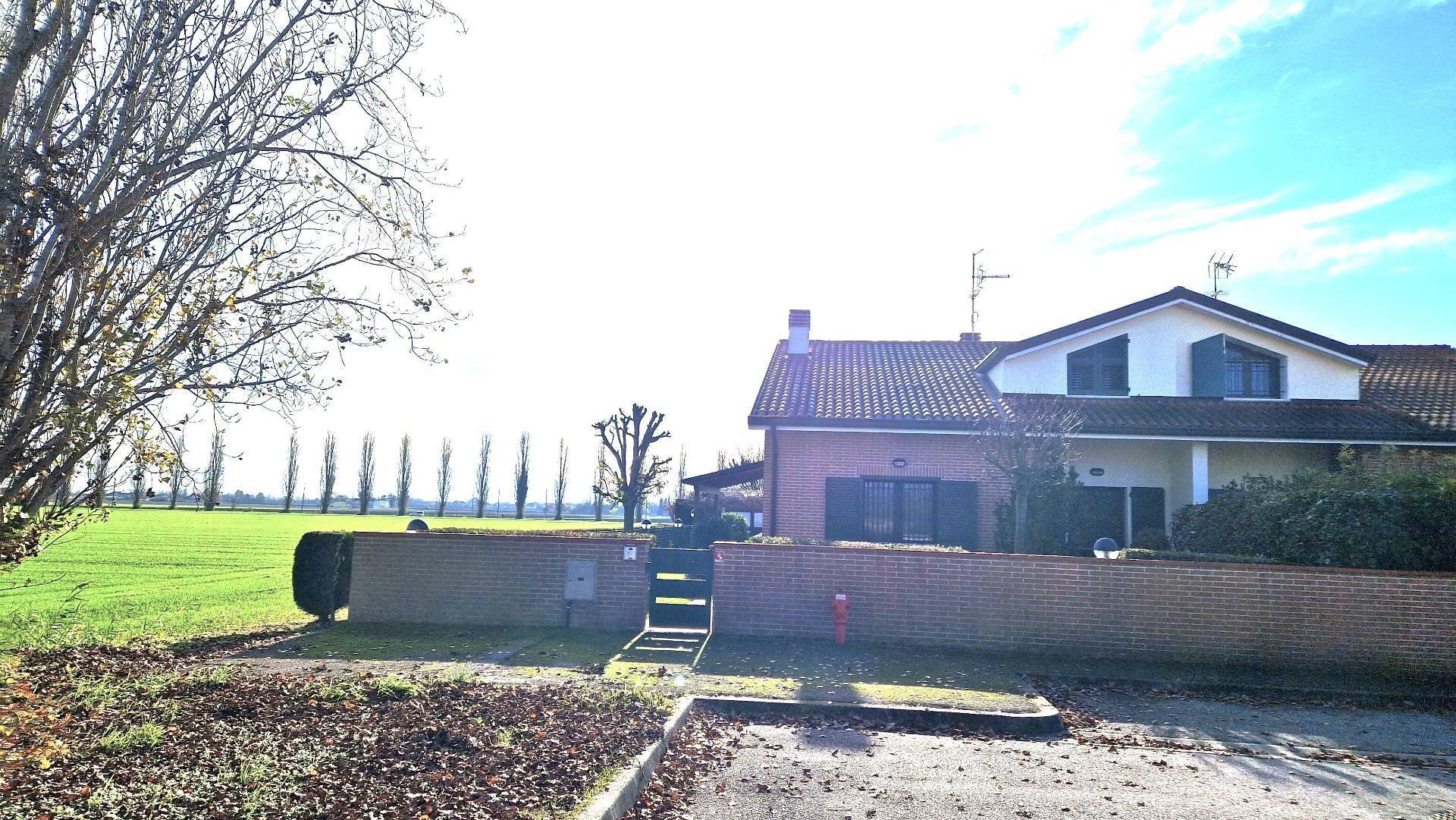 Foto 2 - Villa Via Lucio Mongardi
 
33, Ferrara - foto 2