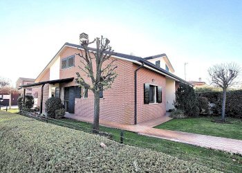 Foto 1 - Villa Via Lucio Mongardi
 
33, Ferrara - foto 1