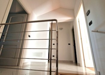 Foto 27 - Villa Via Lucio Mongardi
 
33, Ferrara - foto 27