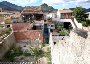 Casa all\'aperto - Casa semi indipendente Vico Crispi
 
9, Domusnovas - foto 5