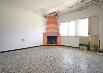 Stanza vuota - Casa semi indipendente Vico Crispi
 
9, Domusnovas - foto 11