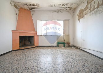 Stanza vuota - Casa semi indipendente Vico Crispi
 
9, Domusnovas - foto 12