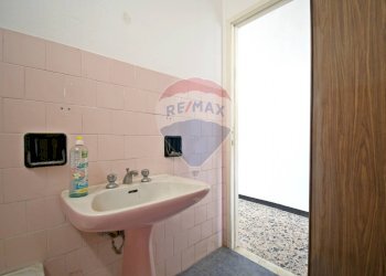 Bagno - Casa semi indipendente Vico Crispi
 
9, Domusnovas - foto 18