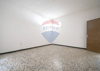 Stanza vuota - Casa semi indipendente Vico Crispi
 
9, Domusnovas - foto 23