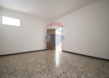 Stanza vuota - Casa semi indipendente Vico Crispi
 
9, Domusnovas - foto 24