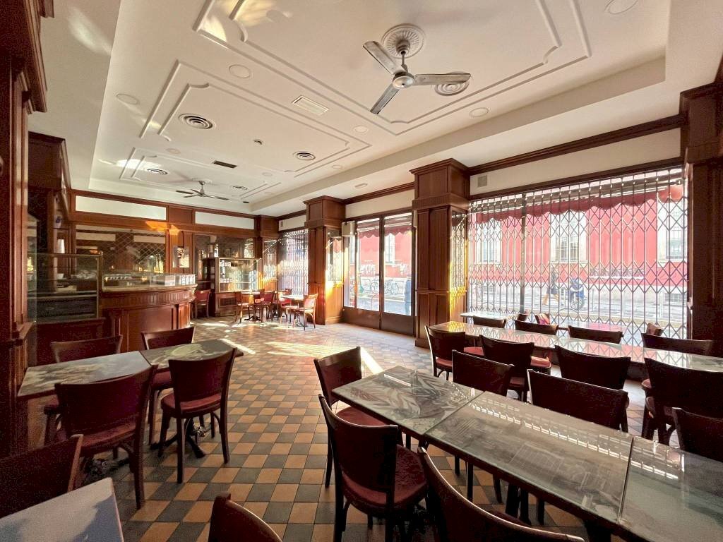 Interno non residenziale - Shop via Festa del Perdono, Milano - photo 1