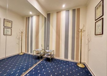 Ingresso - Appartamento viale Vittorio Veneto, Milano - foto 3