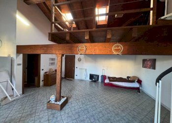 Salone - Bilocale via Giuseppe Giusti, 40A, Somma Lombardo - foto 2