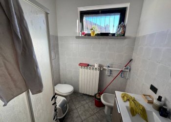 Bagno - Bilocale via Giuseppe Giusti, 40A, Somma Lombardo - foto 9