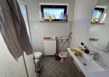 Bagno - Bilocale via Giuseppe Giusti, 40A, Somma Lombardo - foto 10