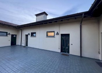 Facciata - Bilocale via Giuseppe Giusti, 40A, Somma Lombardo - foto 22