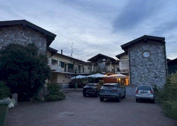 Cortile interno - Bilocale via Giuseppe Giusti, 40A, Somma Lombardo - foto 25