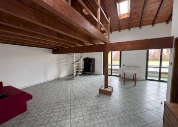 Soggiorno - Bilocale via Giuseppe Giusti, 40A, Somma Lombardo - foto 4