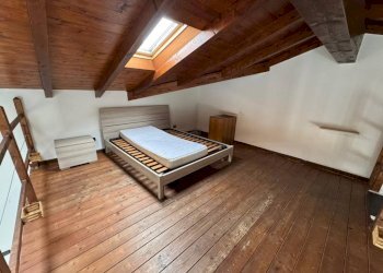 Camera da letto - Bilocale via Giuseppe Giusti, 40A, Somma Lombardo - foto 9