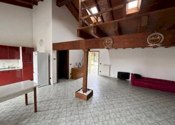 Salone - Bilocale via Giuseppe Giusti, 40A, Somma Lombardo - foto 16